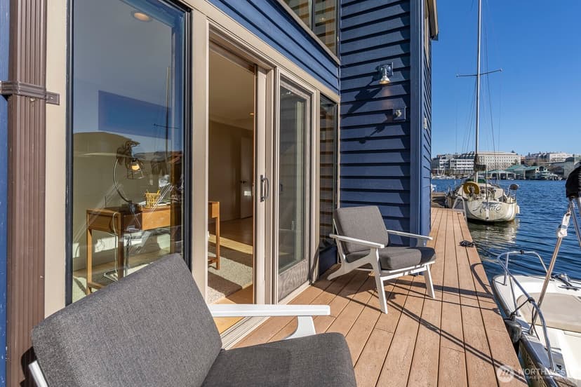 Property photo for 3110 Portage Bay Place E #C, Seattle photo 18