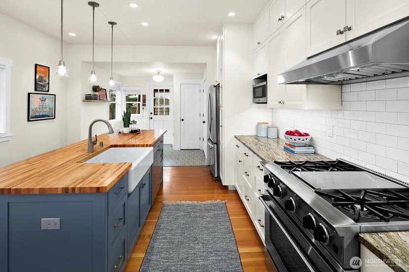 Property photo for 7041 14th Avenue NW, Seattle photo 10