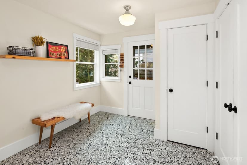 Property photo for 7041 14th Avenue NW, Seattle photo 13