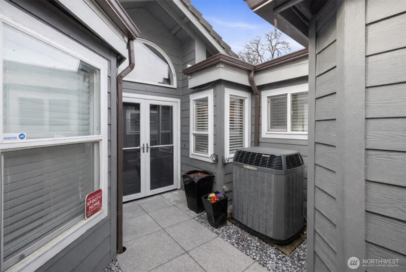 Property photo for 7336 Steilacoom Boulevard SW, Lakewood photo 4