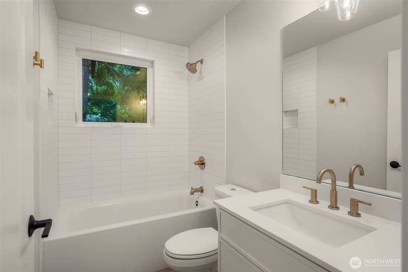 Property photo for 10602 NE 137th Place, Kirkland photo 20
