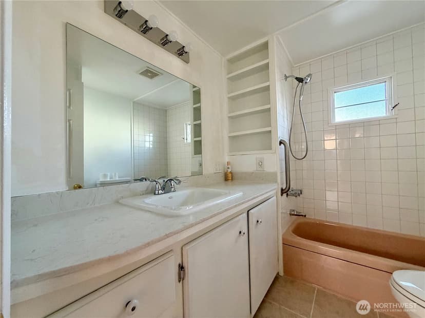 Property photo for 18501 52nd Avenue #6, Lynnwood photo 17