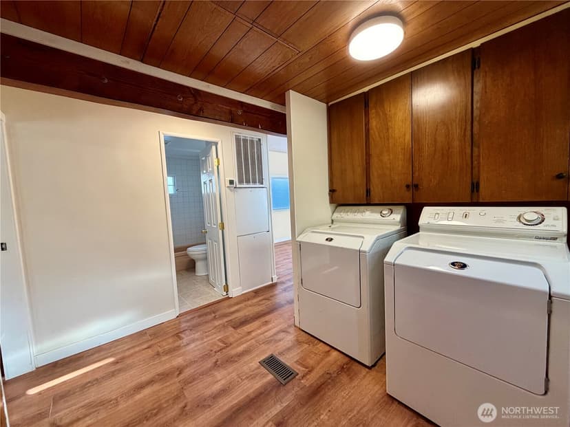 Property photo for 18501 52nd Avenue #6, Lynnwood photo 23