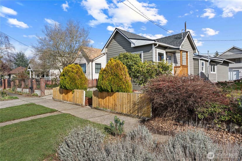 Property photo for 5526 20th Avenue S, Seattle photo 4