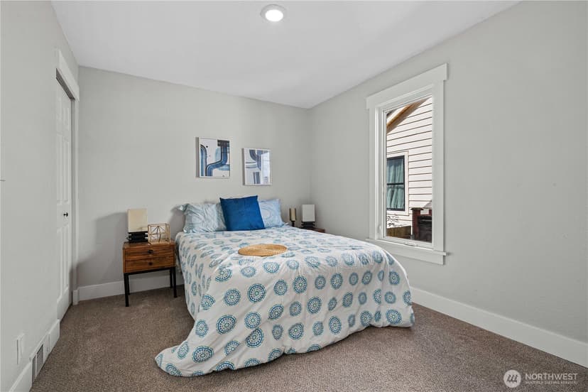 Property photo for 5526 20th Avenue S, Seattle photo 17