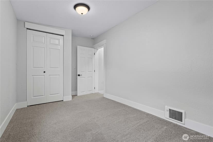 Property photo for 5526 20th Avenue S, Seattle photo 27
