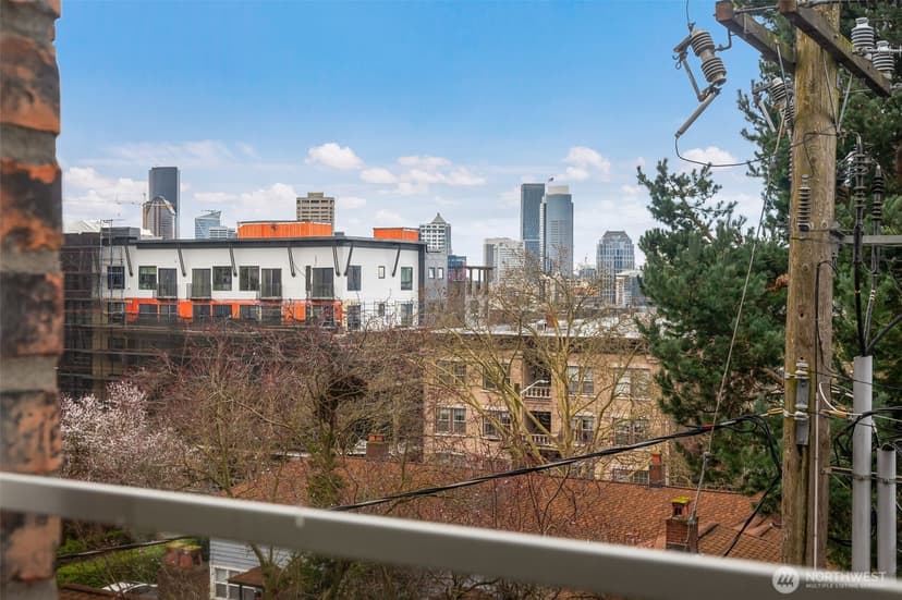 Property photo for 1631 16th Avenue #310, Seattle photo 8