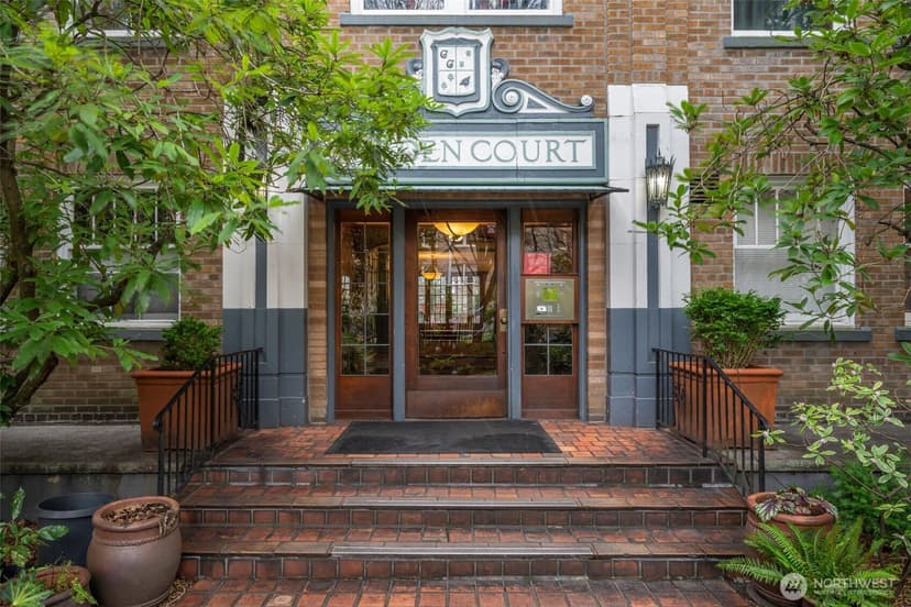 Property photo for 1631 16th Avenue #310, Seattle photo 4