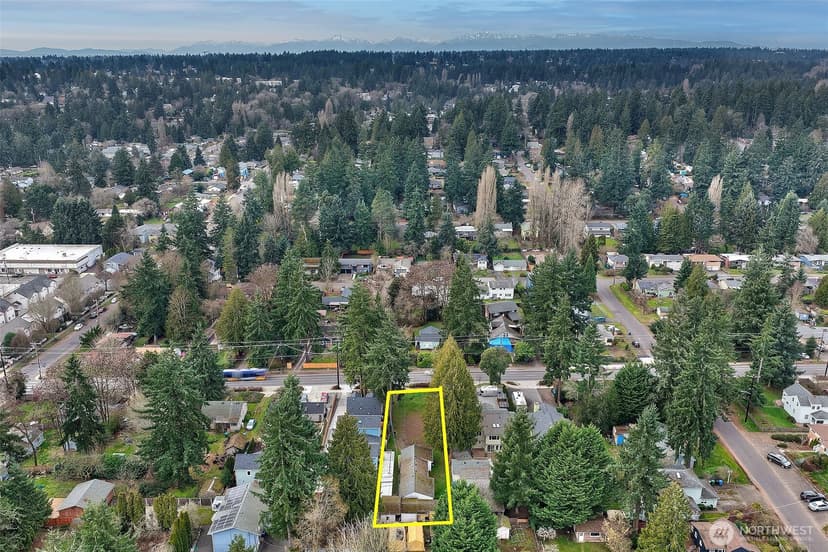 Property photo for 13034 30th Avenue NE, Seattle photo 11