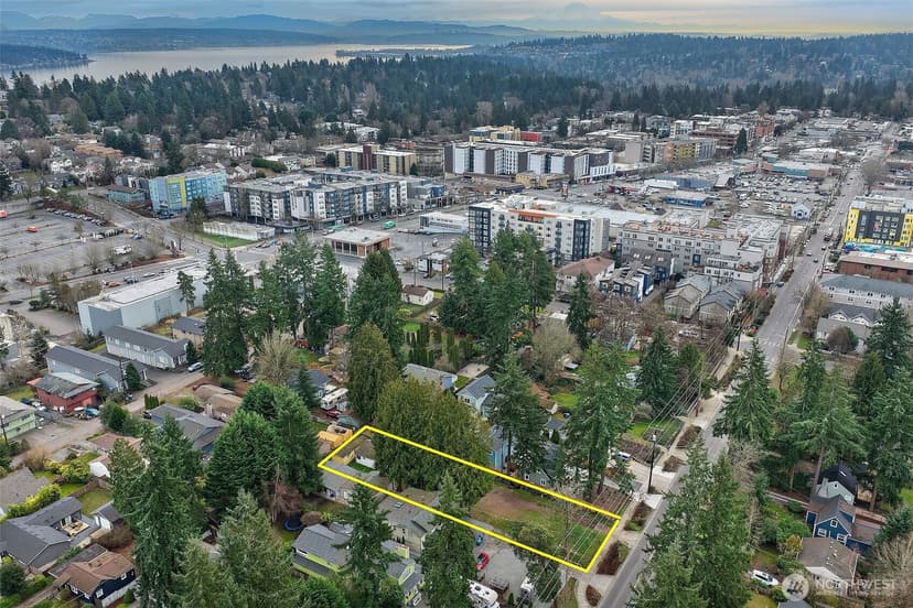 Property photo for 13034 30th Avenue NE, Seattle photo 12