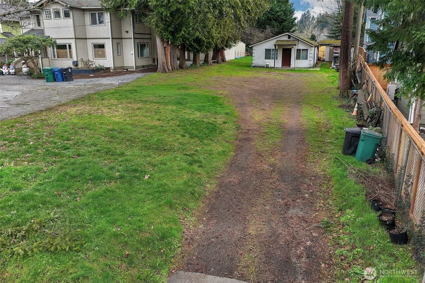 Property photo for 13034 30th Avenue NE, Seattle photo 15