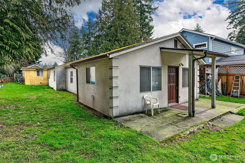 Property photo for 13034 30th Avenue NE, Seattle photo 7