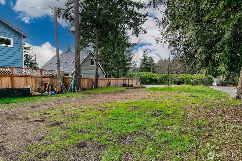 Property photo for 13034 30th Avenue NE, Seattle photo 4