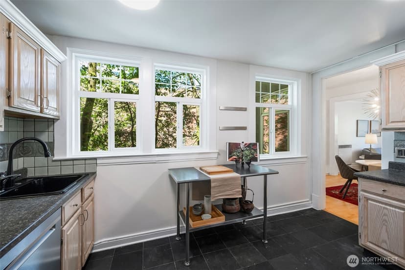 Property photo for 403 Terry Avenue #206, Seattle photo 10