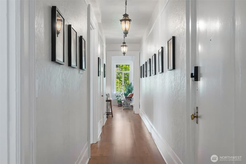 Property photo for 403 Terry Avenue #206, Seattle photo 3