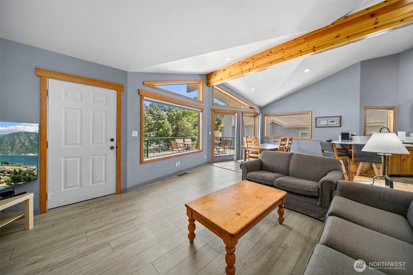 Property photo for 105 Chelan View Drive, Manson photo 3