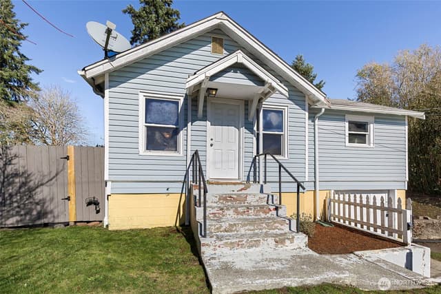 Property photo for 3012 17th Street, Bremerton photo 2
