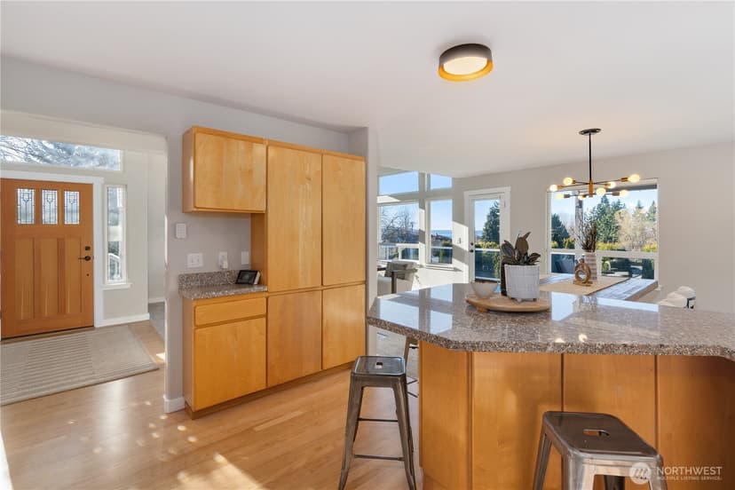 Property photo for 1033 W Mukilteo Boulevard, Everett photo 14