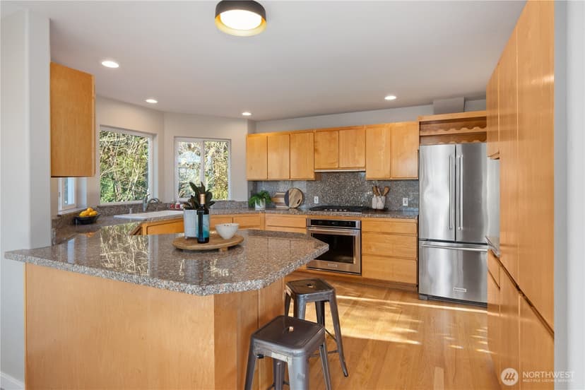 Property photo for 1033 W Mukilteo Boulevard, Everett photo 16