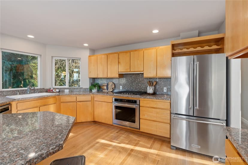 Property photo for 1033 W Mukilteo Boulevard, Everett photo 15