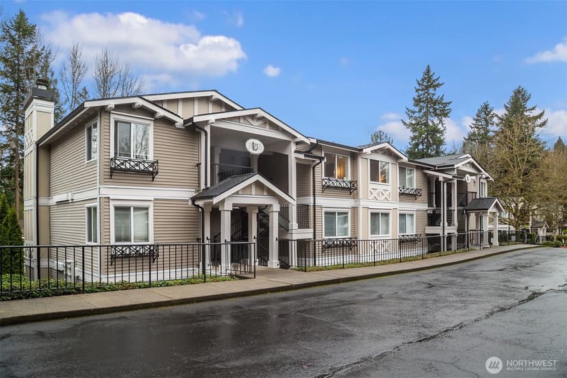 Property photo for 11215 NE 128th Street #L302, Kirkland photo 23