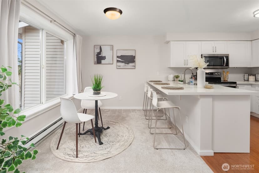 Property photo for 11215 NE 128th Street #L302, Kirkland photo 8