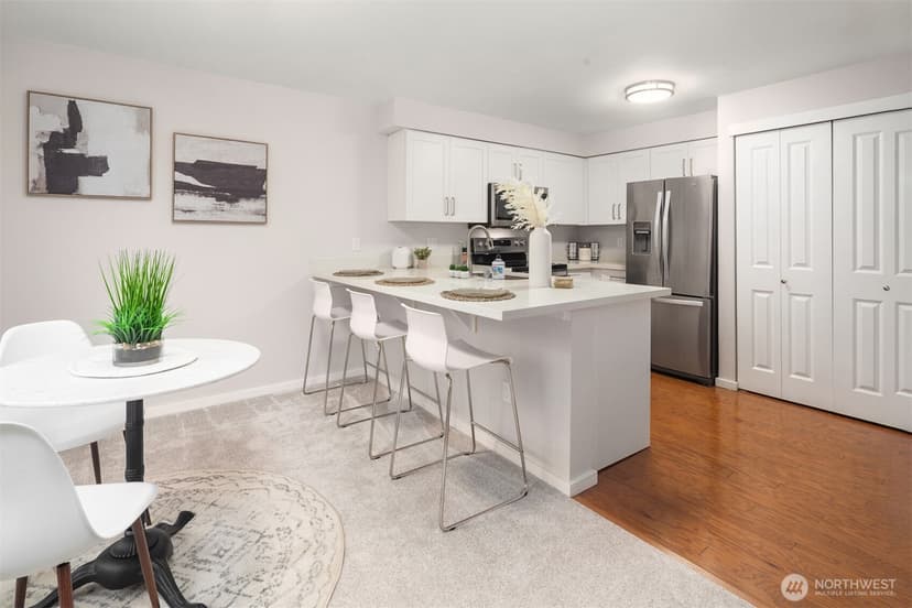 Property photo for 11215 NE 128th Street #L302, Kirkland photo 10