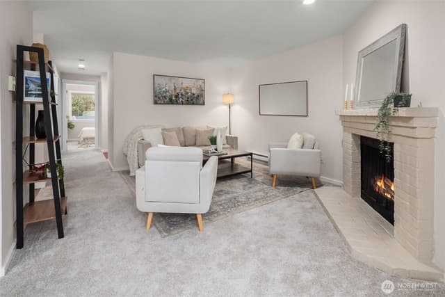 Property photo for 11215 NE 128th Street #L302, Kirkland photo 4