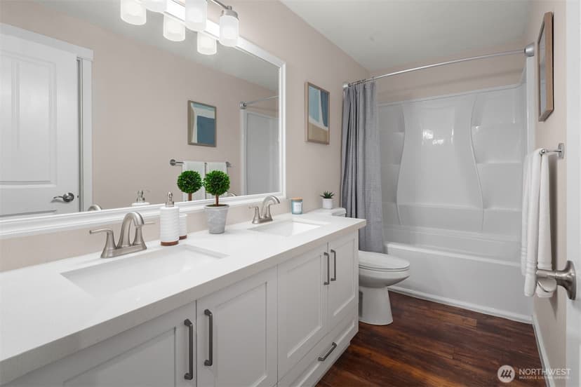 Property photo for 11215 NE 128th Street #L302, Kirkland photo 21