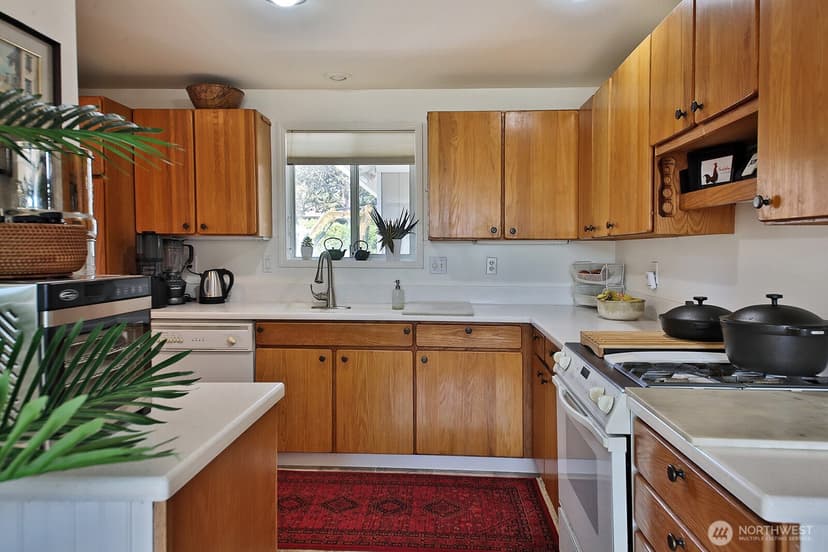 Property photo for 424 Island View Lane, Langley photo 19