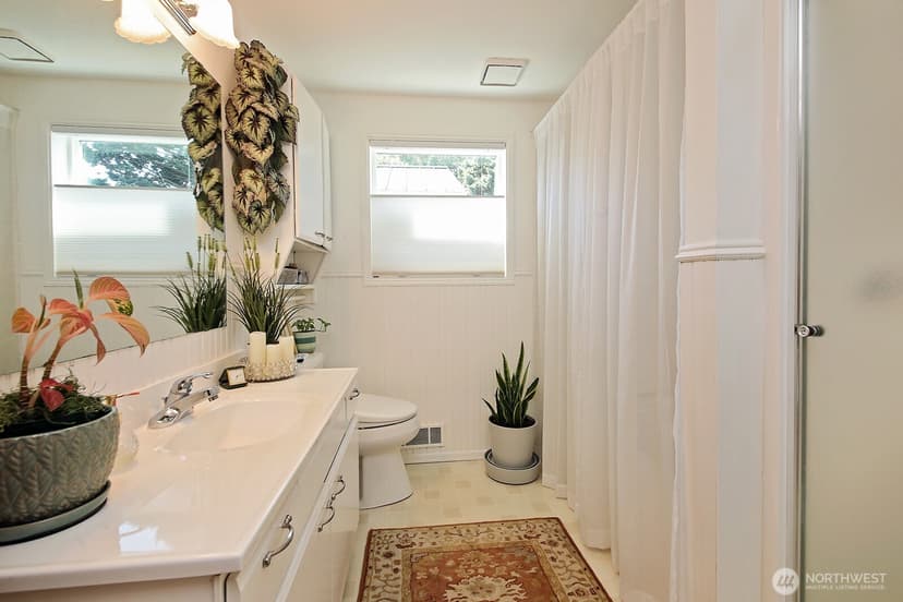 Property photo for 424 Island View Lane, Langley photo 24