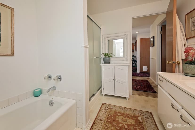Property photo for 424 Island View Lane, Langley photo 25