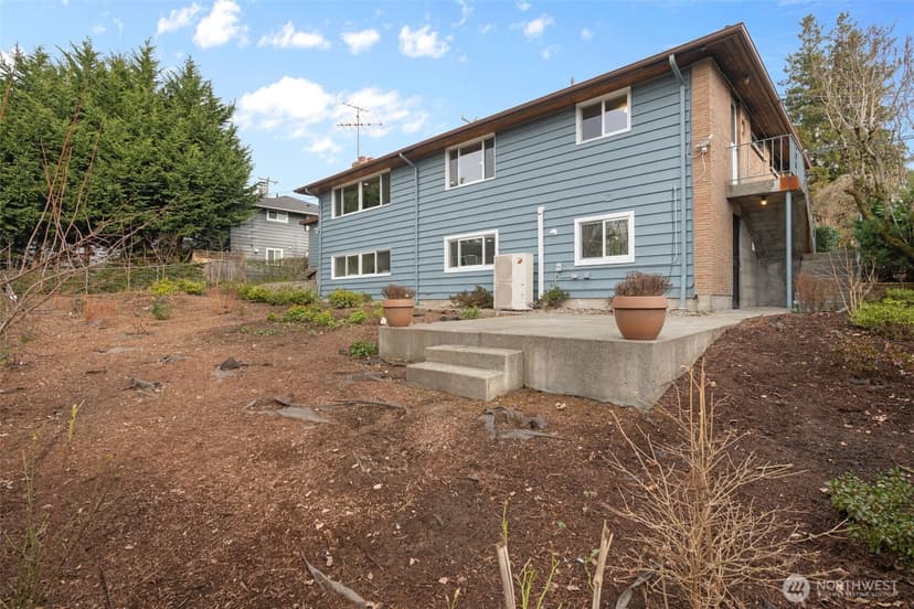 Property photo for 2539 30th Avenue S, Seattle photo 32