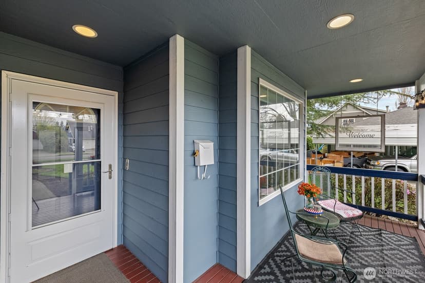 Property photo for 116 16th Street NW, Puyallup photo 4