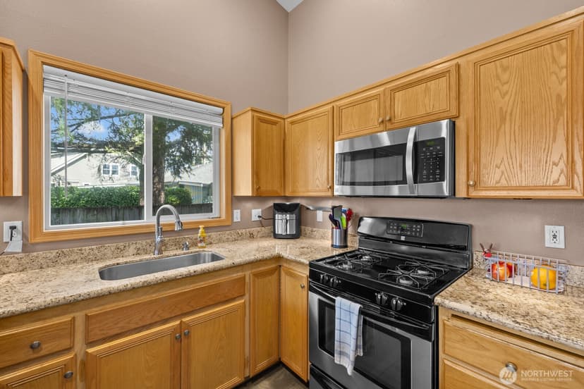 Property photo for 116 16th Street NW, Puyallup photo 14