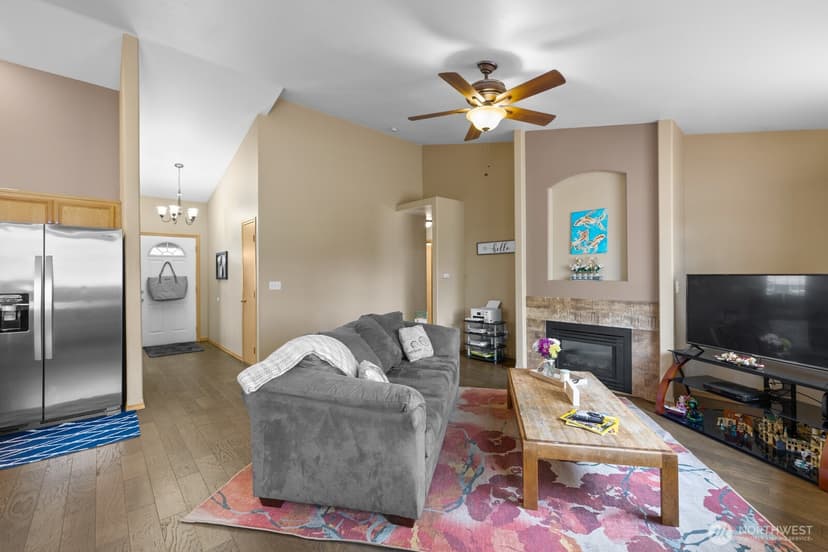 Property photo for 116 16th Street NW, Puyallup photo 8