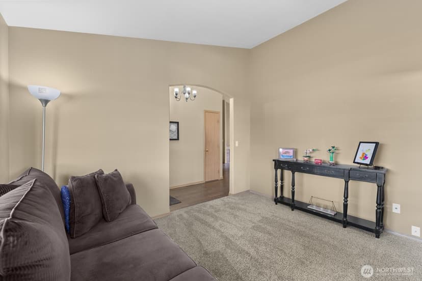 Property photo for 116 16th Street NW, Puyallup photo 6
