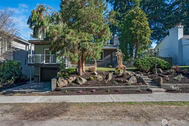 Property photo for 4570 36th Avenue W, Seattle