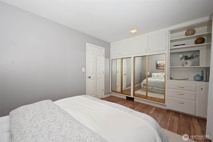 Property photo for 4570 36th Avenue W, Seattle photo 13