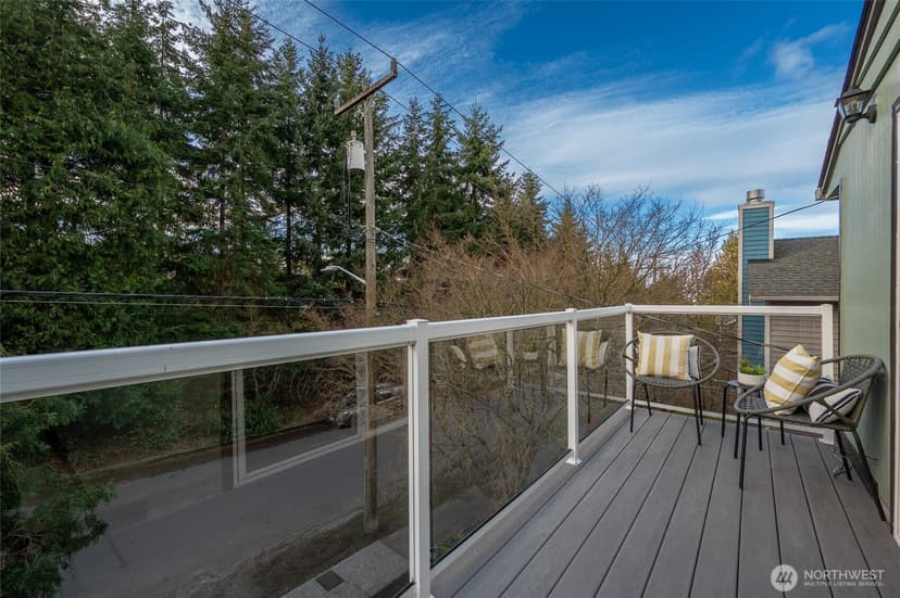 Property photo for 4570 36th Avenue W, Seattle photo 20