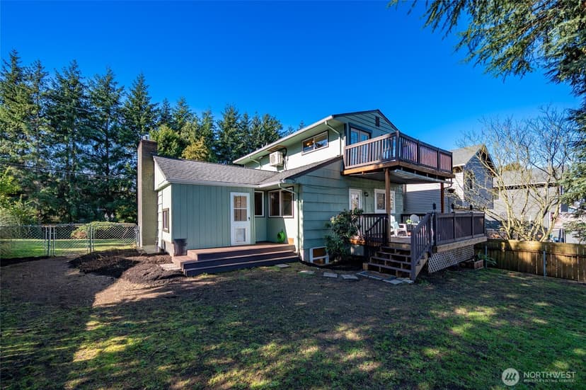 Property photo for 4570 36th Avenue W, Seattle photo 31