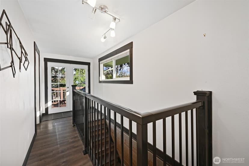 Property photo for 4570 36th Avenue W, Seattle photo 15