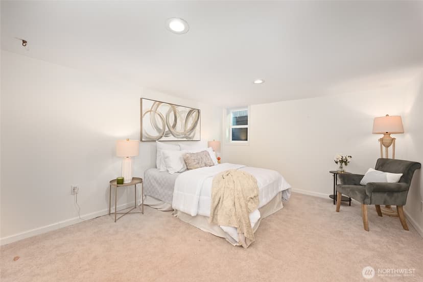 Property photo for 4570 36th Avenue W, Seattle photo 24