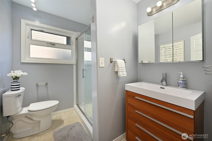 Property photo for 4570 36th Avenue W, Seattle photo 14