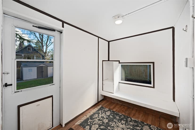 Property photo for 4570 36th Avenue W, Seattle photo 28