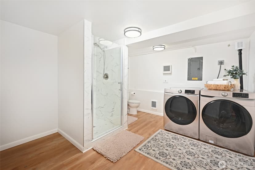 Property photo for 4570 36th Avenue W, Seattle photo 26