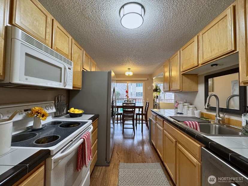 Property photo for 330 Elm St #201, Everett photo 8