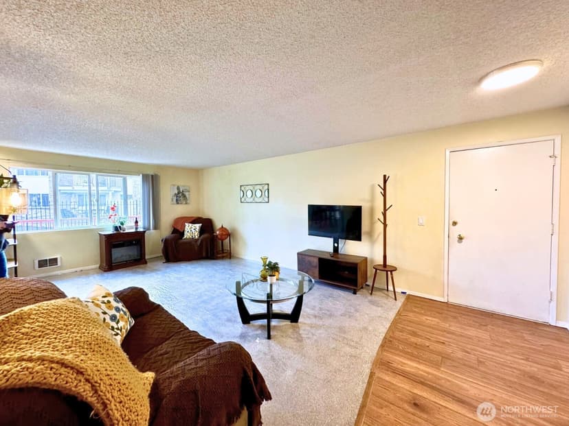 Property photo for 330 Elm St #201, Everett photo 3