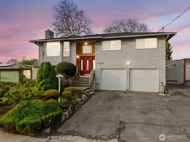 Property photo for 10606 SE 226th St, Kent photo 2