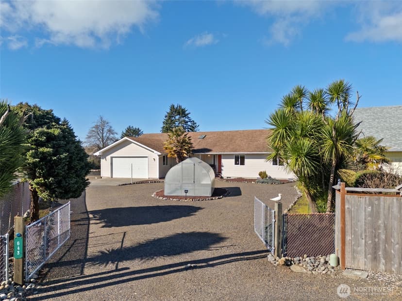 Property photo for 643 Quinault Avenue SE, Ocean Shores photo 3